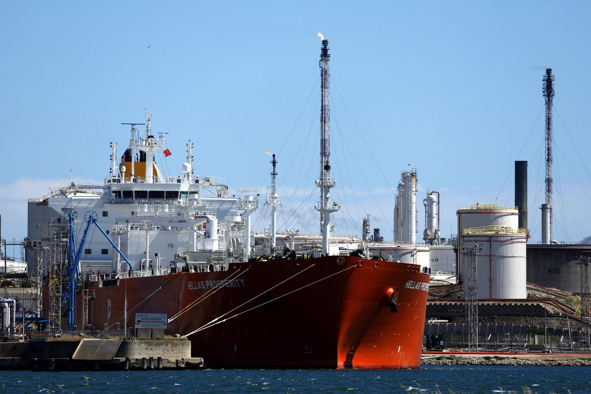 petroliera nello stretto di Hormuz